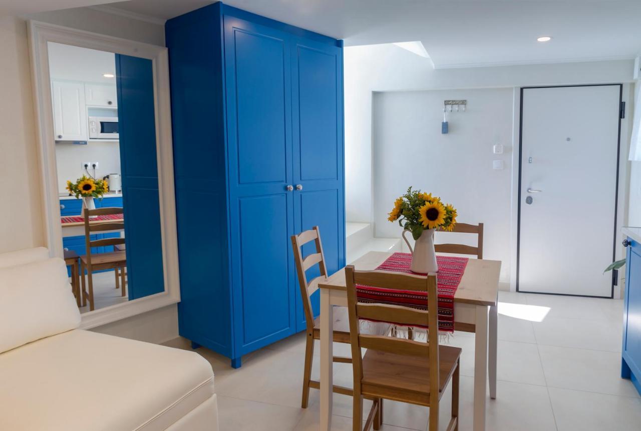 Blue And White Apartment Vipgreece أثينا المظهر الخارجي الصورة