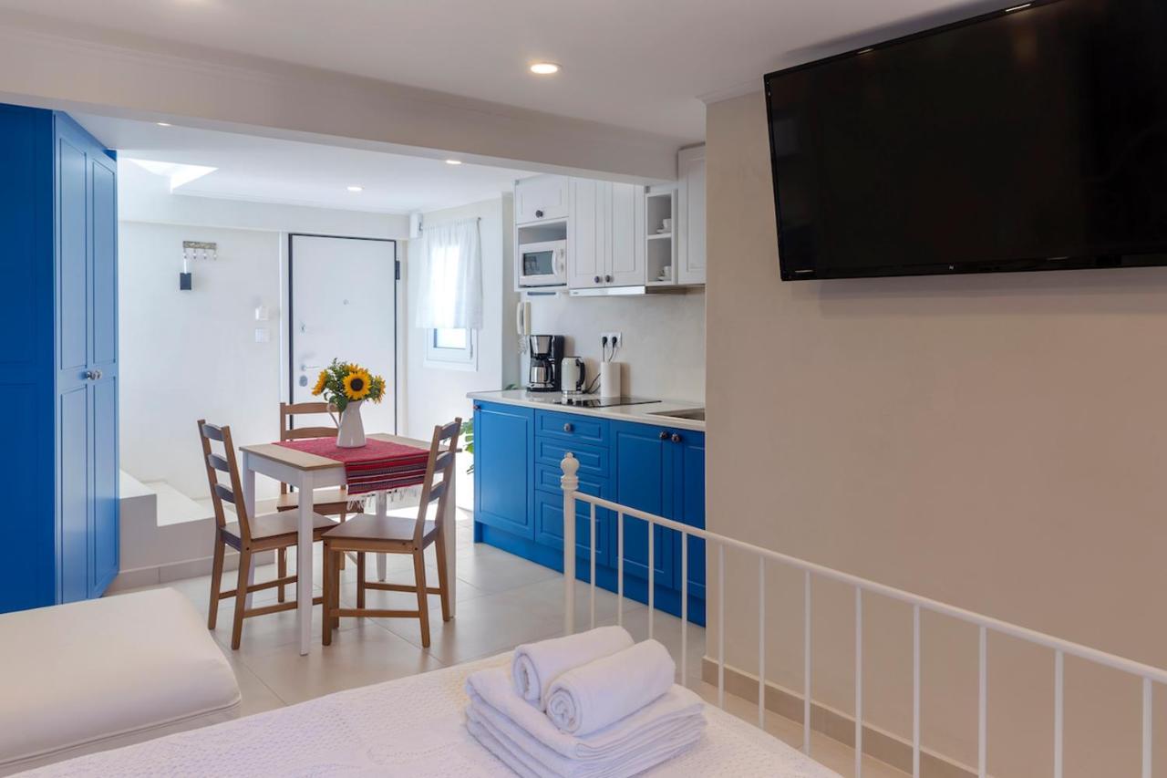 Blue And White Apartment Vipgreece أثينا المظهر الخارجي الصورة